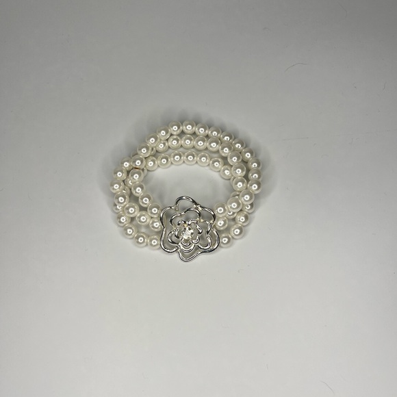 Faux pearl bracelet - Picture 4 of 4